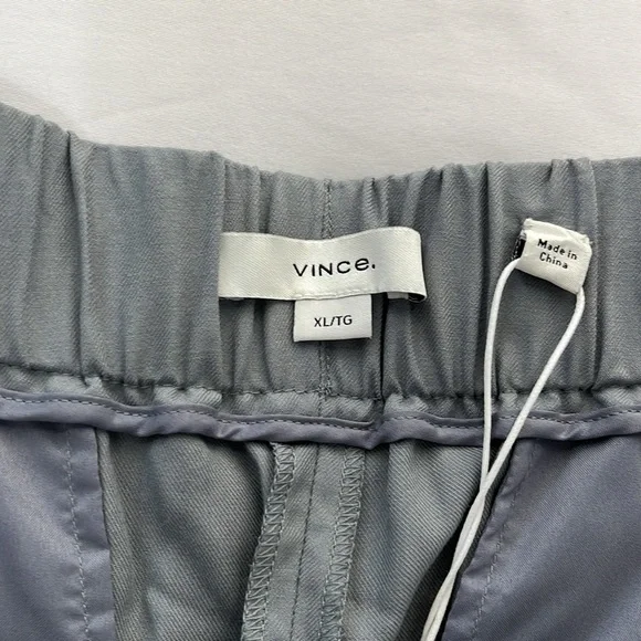 Vince NWT Pleated Dress Pants Size XL Gray 100% Viscose - Picture 6 of 9